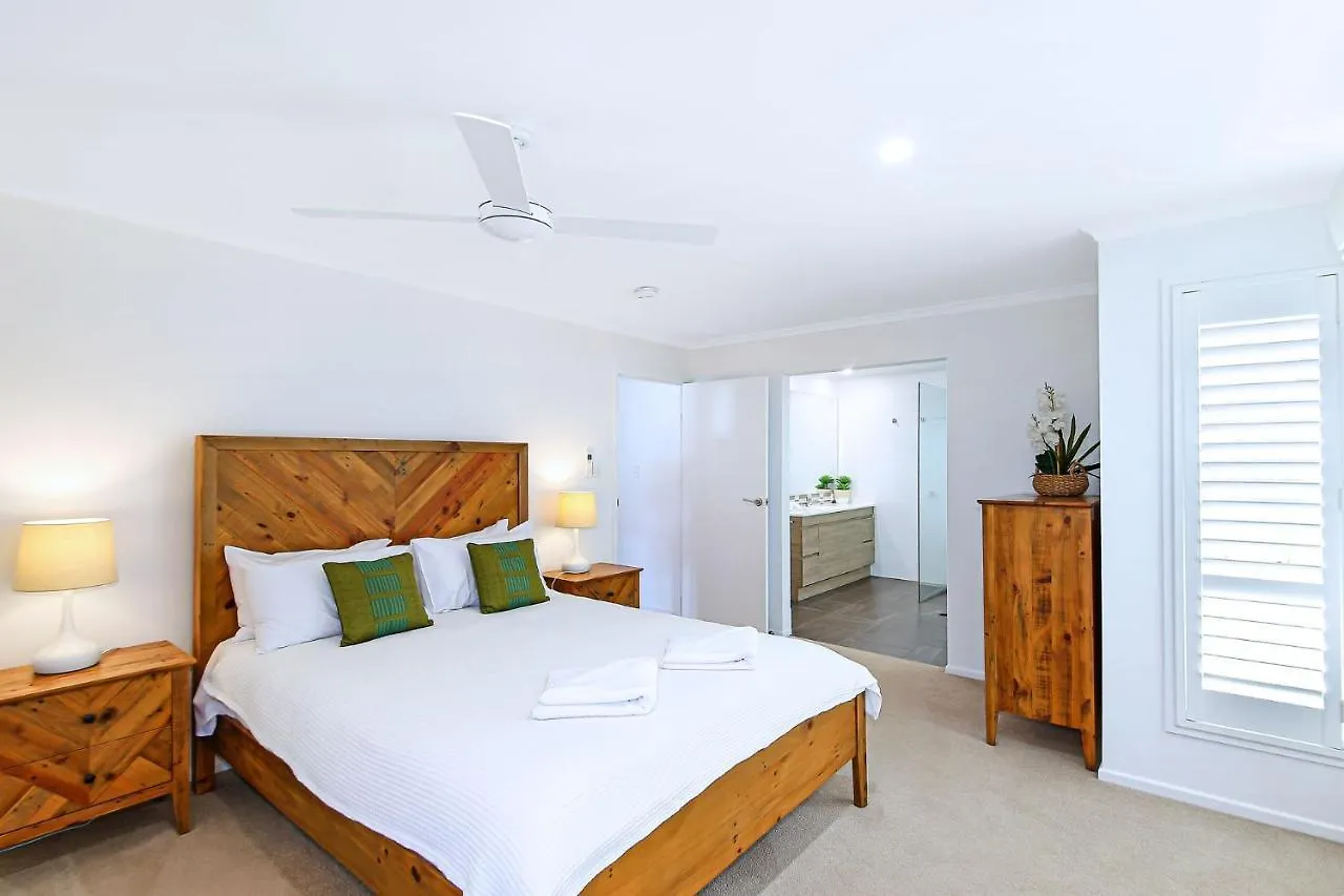 Holiday home 10 Mona Vista Court Villa Coolum Beach